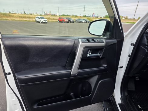 Used 2019 Toyota 4Runner SR5 image 14