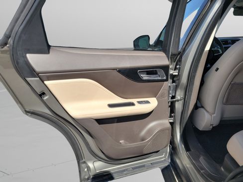 Used 2020 Jaguar F-PACE Prestige image 26