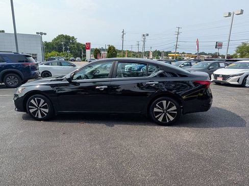 Used 2022 Nissan Altima 2.5 SV FWD image 6