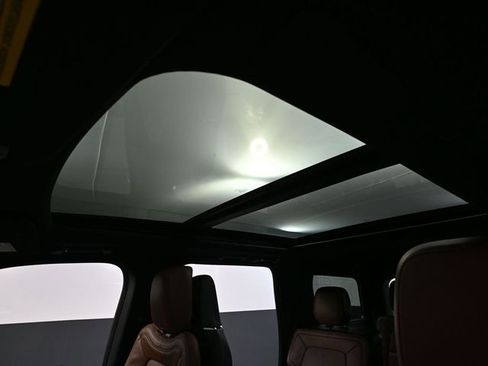 Used 2024 Lincoln Navigator Reserve w/ Equipment Group 201A image 25