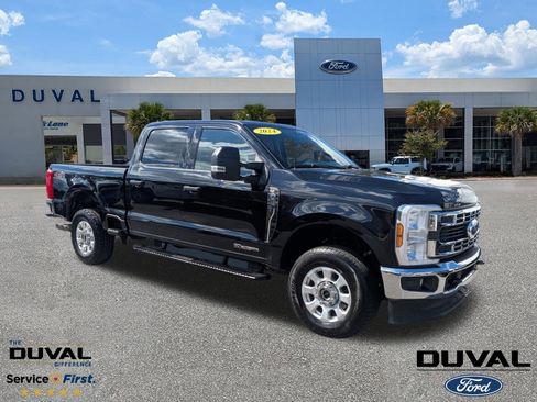 Used 2024 Ford F250 XLT image 1
