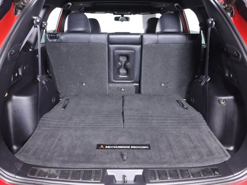 Used 2022 Mitsubishi Outlander SE AWD/4WD image 39