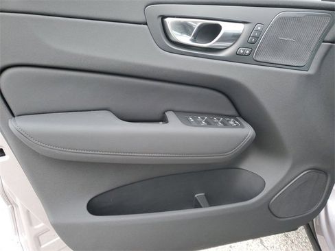 New 2026 Volvo XC60 B5 Ultra w/ Protection Package Premier image 18