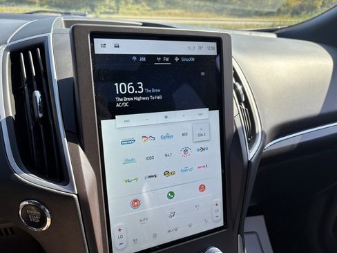 Used 2021 Ford Edge ST-Line image 49