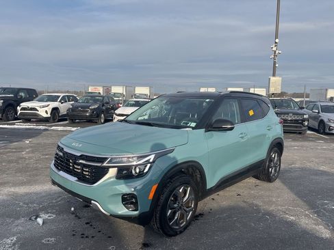 Certified 2024 Kia Seltos S image 7