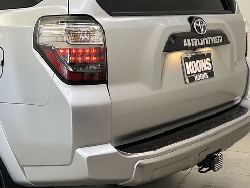 Used 2024 Toyota 4Runner TRD Off-Road Premium w/ Off Road Premium Plus Package AWD/4WD image 30