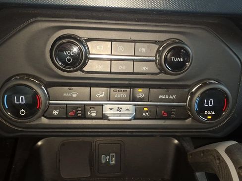 Used 2023 Ford Bronco Outer Banks AWD/4WD image 15
