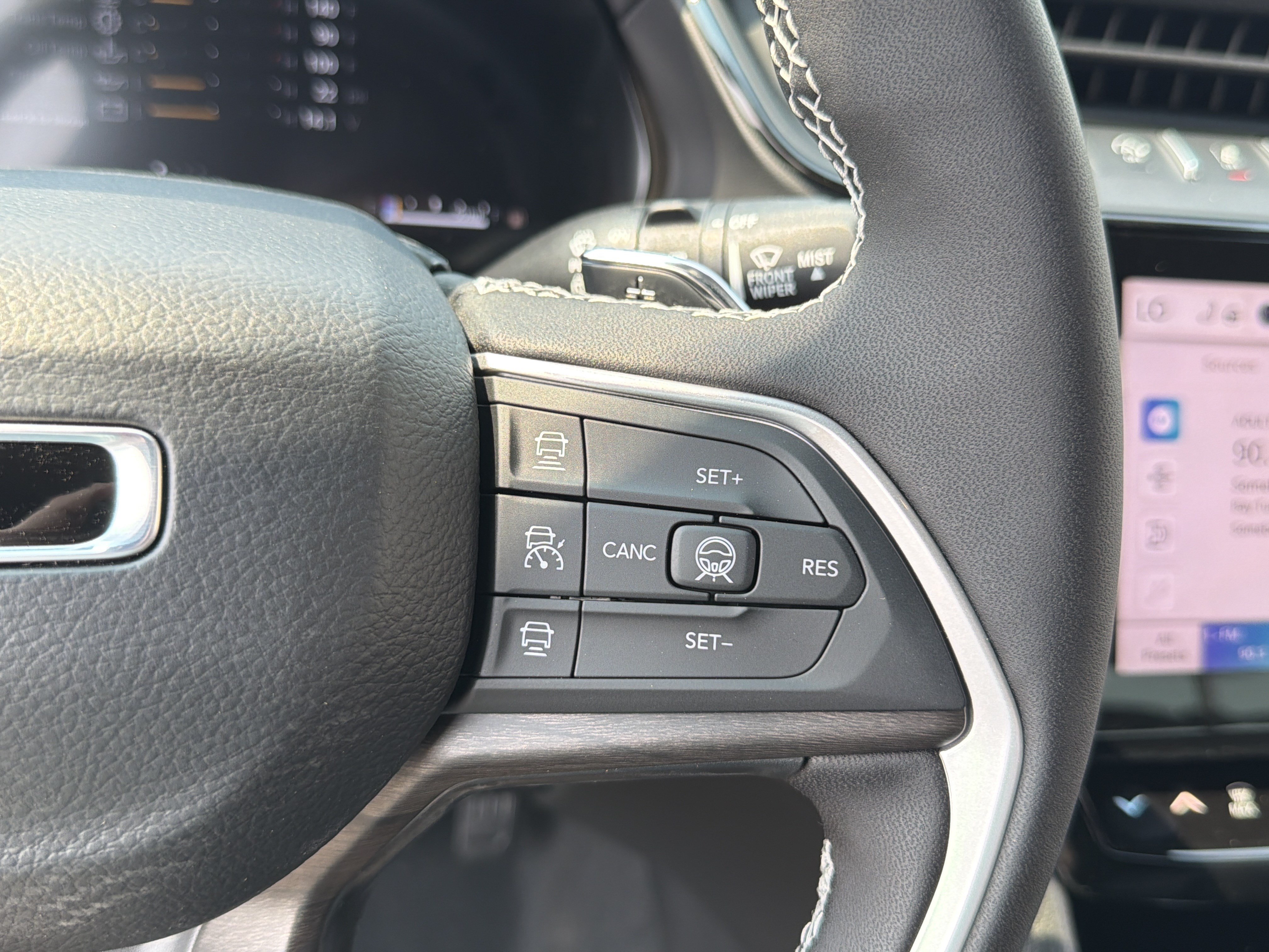 New 2026 Jeep Grand Cherokee Altitude AWD/4WD image 18