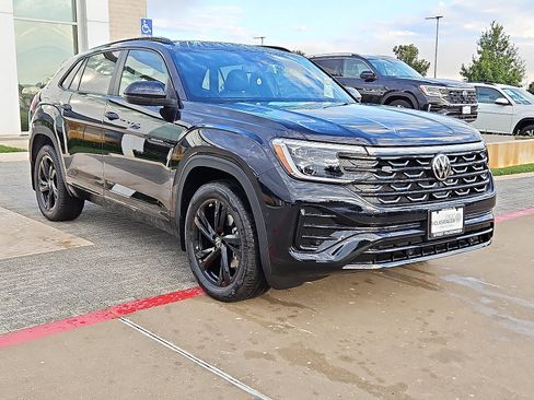 New 2026 Volkswagen Atlas Cross Sport SEL R-Line image 4