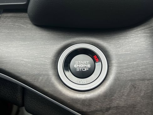 New 2025 Jeep Grand Cherokee L Limited w/ Luxury Tech Group II image 25