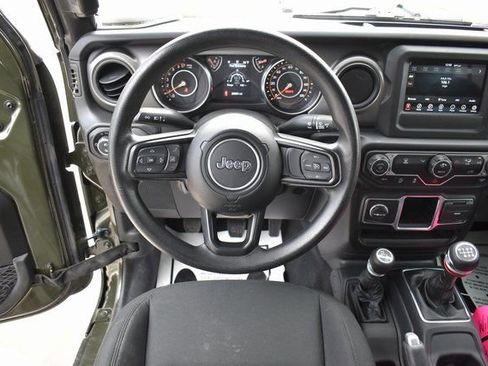 Used 2023 Jeep Gladiator Sport image 18