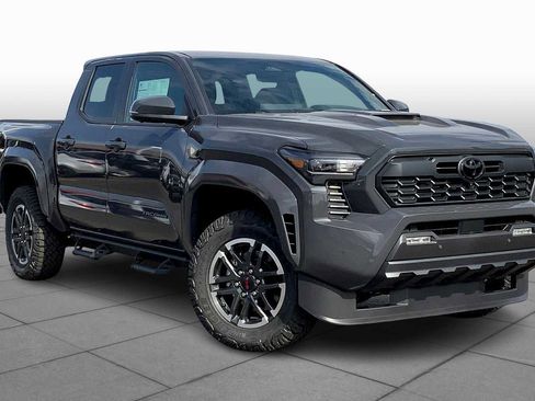 Used 2025 Toyota Tacoma TRD Sport w/ TRD Sport Premium Package image 2