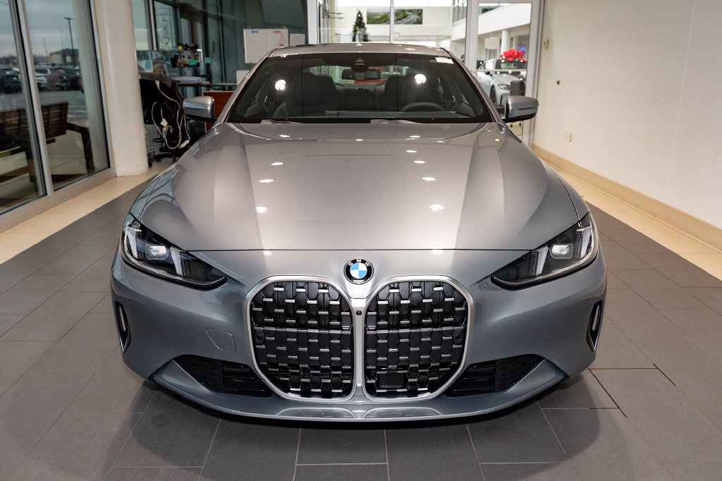 Used 2026 BMW 430i xDrive Coupe w/ Premium Package AWD/4WD image 10