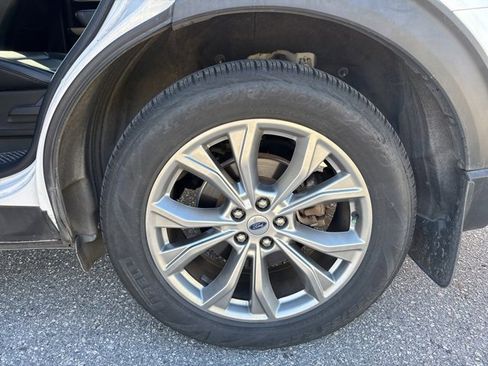 Certified 2020 Ford Explorer XLT w/ Equipment Group 202A image 14