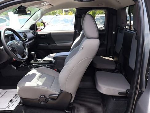 Used 2023 Toyota Tacoma SR w/ SR Convenience Package AWD/4WD image 18
