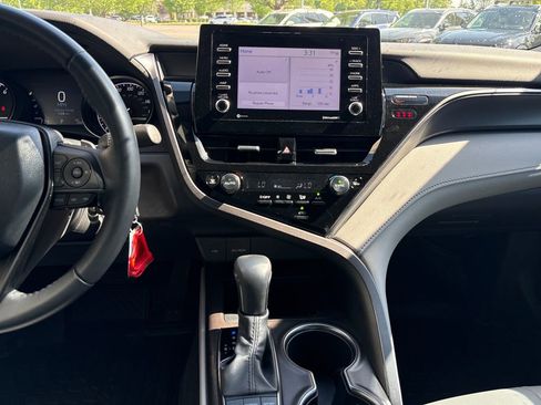 Used 2024 Toyota Camry SE image 27