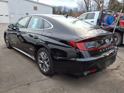 Used 2021 Hyundai Sonata SEL w/ Convenience Package image 3