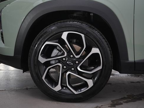 Used 2024 Chevrolet Trax RS w/ Driver Confidence Package image 28