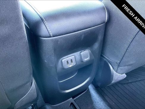 Used 2020 GMC Canyon SLE w/ Elevation Edition AWD/4WD image 12