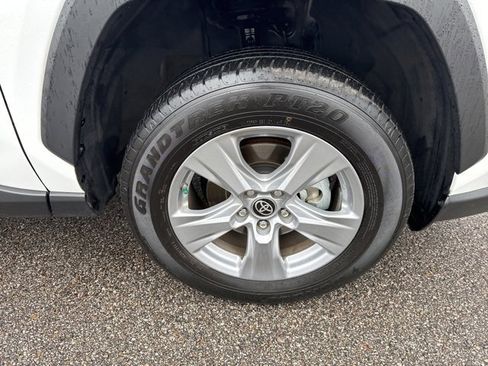 Used 2022 Toyota RAV4 LE image 13