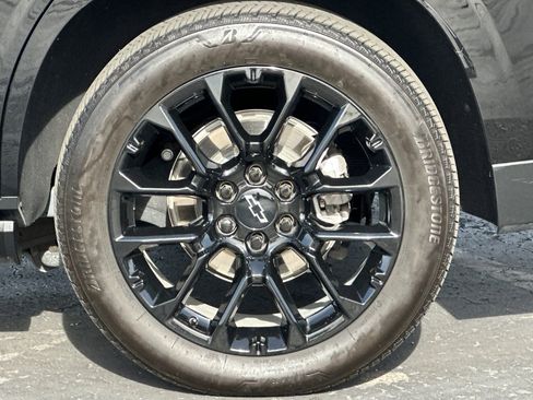 Certified 2025 Chevrolet Tahoe High Country AWD/4WD image 45