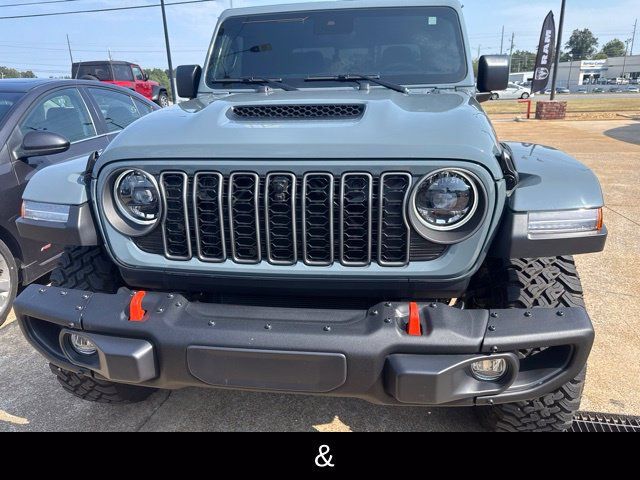 Used 2025 Jeep Gladiator Mojave AWD/4WD image 3