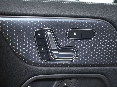 Used 2025 Mercedes-Benz GLA 250 4MATIC image 30