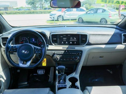 Used 2020 Kia Sportage S image 13