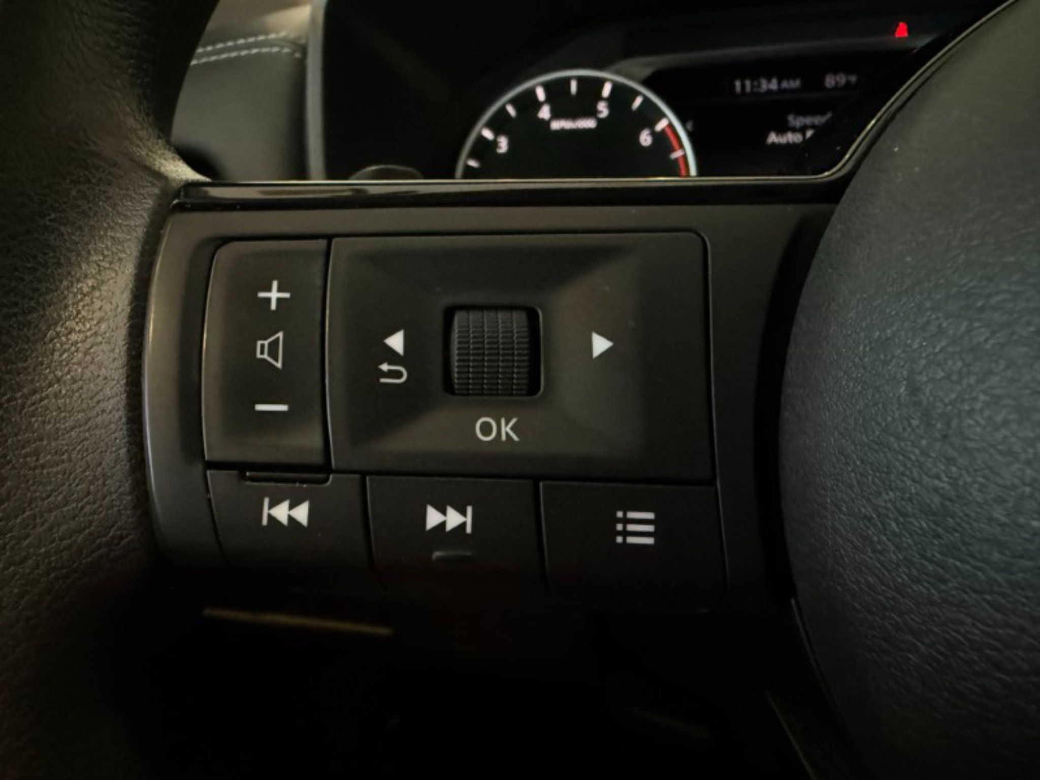 Used 2021 Nissan Rogue SV FWD image 33