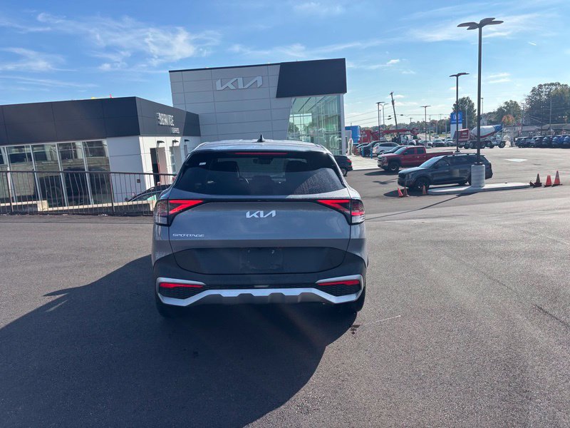 Used 2023 Kia Sportage EX FWD image 7