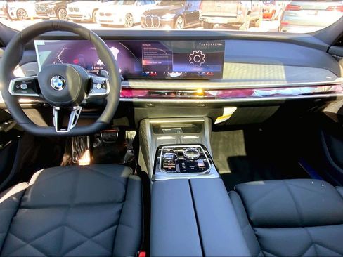 New 2026 BMW 740i xDrive AWD/4WD image 5