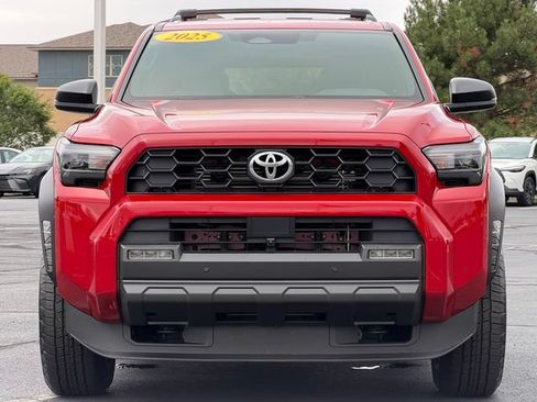 Certified 2025 Toyota 4Runner TRD Off-Road AWD/4WD image 9