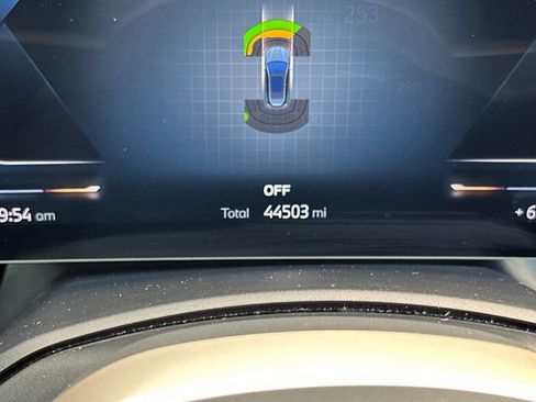 Used 2023 BMW iX xDrive50 w/ Premium Package AWD/4WD image 31