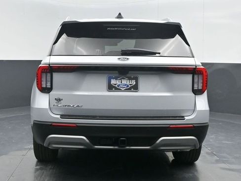 Used 2025 Ford Explorer Platinum image 6