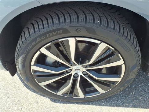 Used 2023 Volvo XC60 T8 Ultimate AWD/4WD image 9
