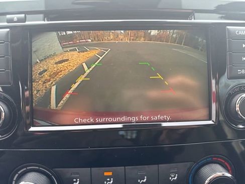 Used 2021 Nissan Rogue Sport S image 24