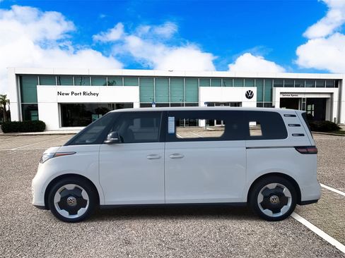 New 2025 Volkswagen ID. Buzz Pro S image 5