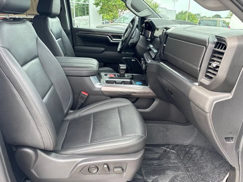 Used 2024 Chevrolet Silverado 1500 LTZ w/ Technology Package AWD/4WD image 31