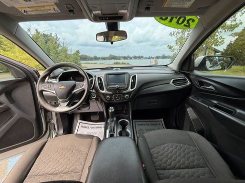 Used 2018 Chevrolet Equinox LT FWD image 13