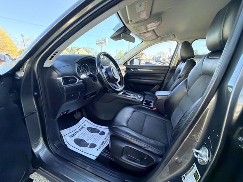 Used 2017 MAZDA CX-5 Touring image 4