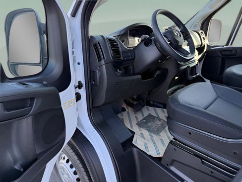 New 2025 RAM ProMaster 1500 w/ Convenience Group FWD image 18