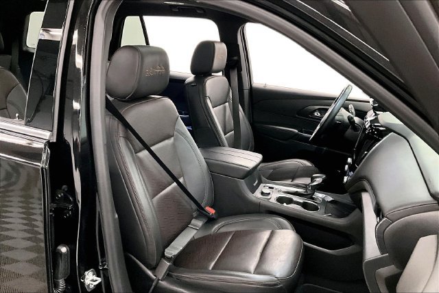 Used 2023 Chevrolet Traverse High Country FWD image 8