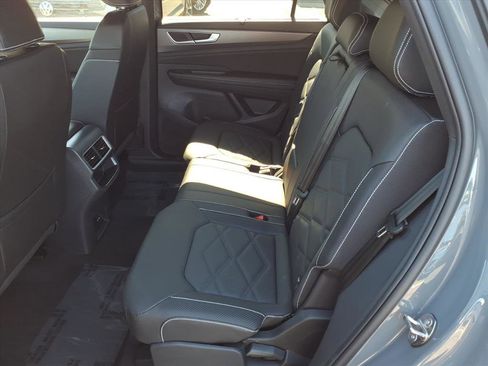 New 2026 Volkswagen Atlas Cross Sport SE image 12