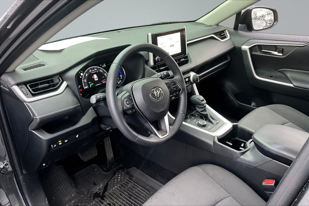 Used 2023 Toyota RAV4 XLE w/ XLE Grade Weather Package AWD/4WD image 17