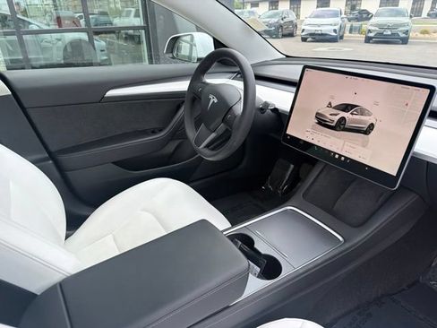 Used 2022 Tesla Model 3 Long Range AWD/4WD image 13