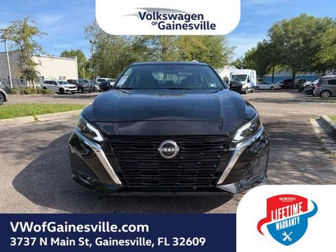 Used 2025 Nissan Altima 2.5 SV FWD image 2