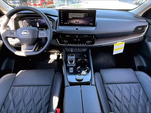 New 2026 Nissan Rogue Platinum w/ Platinum Premium Package image 5