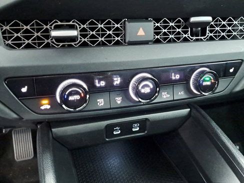 Certified 2025 Honda Accord SE image 30