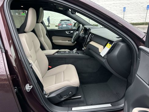 New 2026 Volvo XC60 B5 Core w/ Climate Package image 20