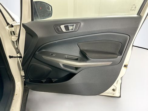 Used 2018 Ford EcoSport SE image 30
